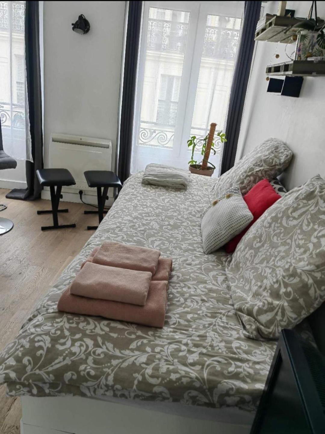 Escale Dans Le Haut Marais Paris Exteriör bild